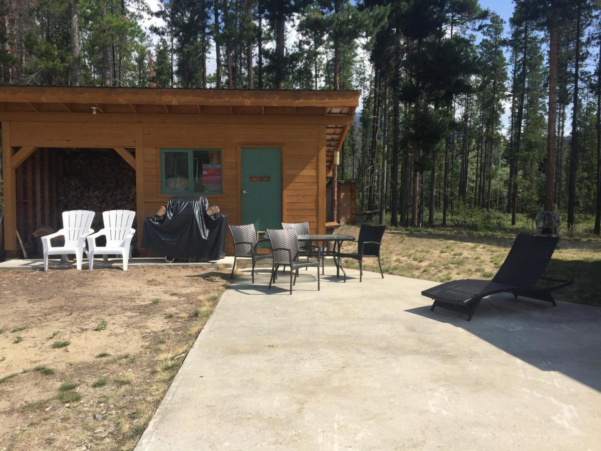 Valemount Mountain Retreat Guesthouse Ngoại thất bức ảnh